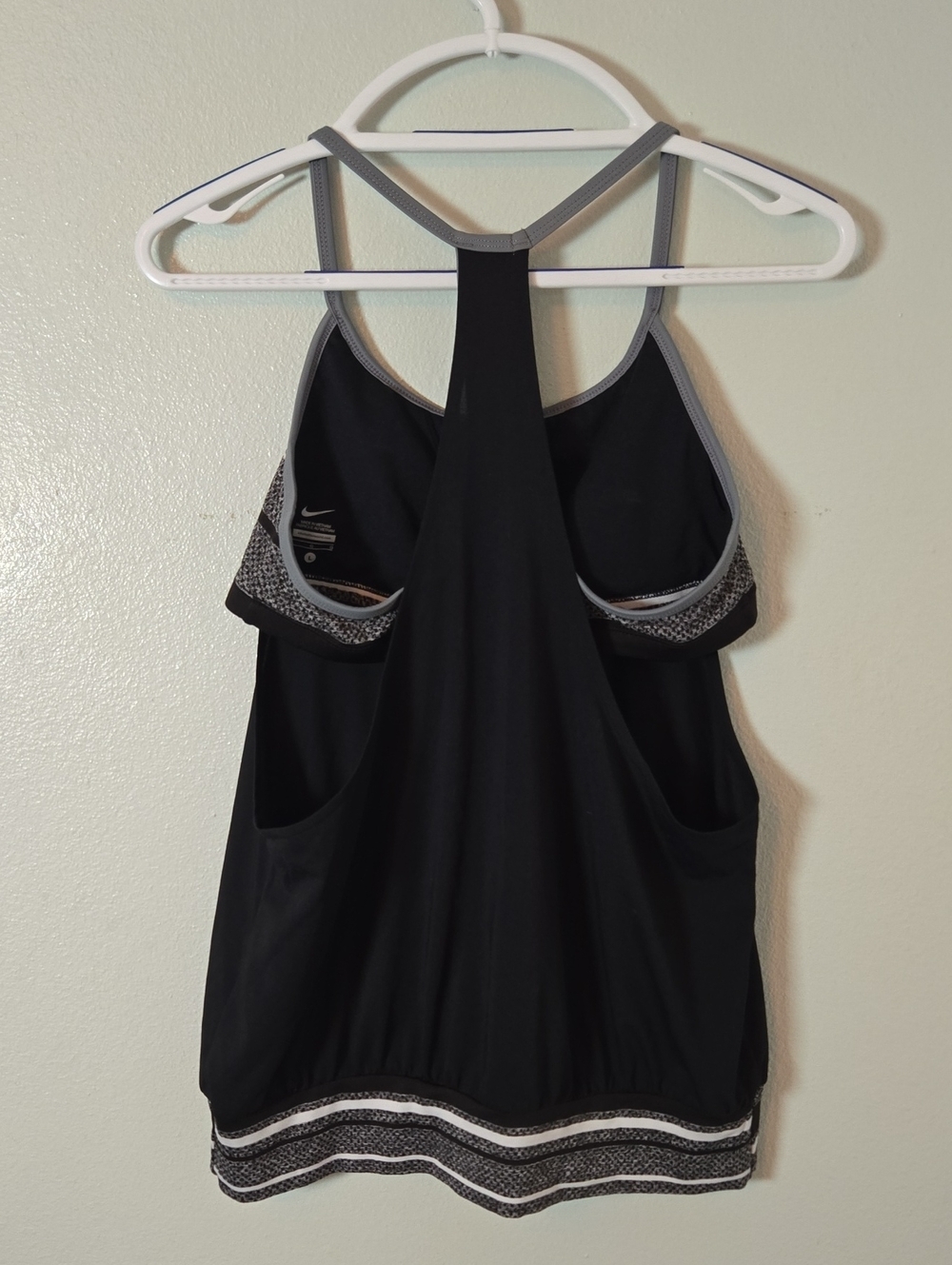 Nike | Black And Gray Bra Tank Set Size Large - Picture 3 of 8